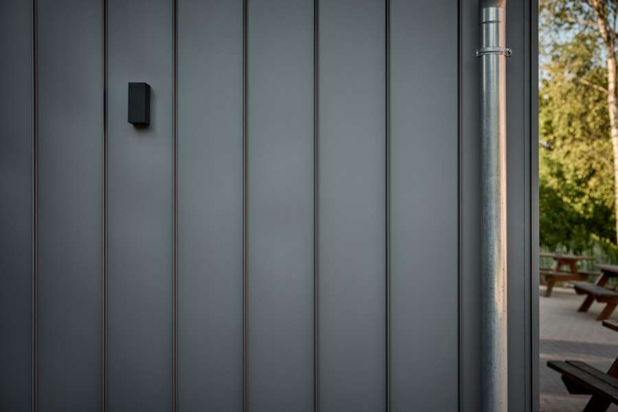 Prost auf frisches Bier und Stahlprofile!, Hauptstraße 4, 24637 Schillsdorf